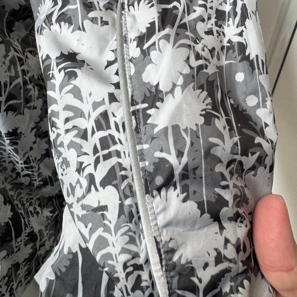 Lands' End Floral Full Zipper Windbreaker Grey - Picture 6 of 12